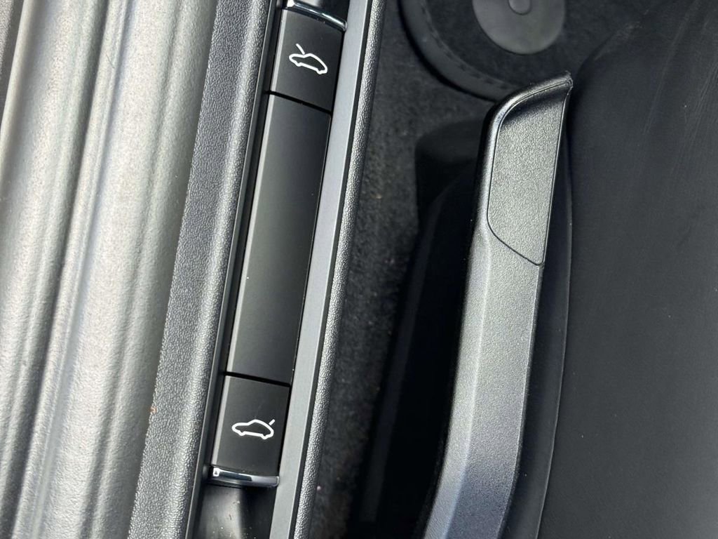 Used 2024 Porsche 718 Cayman image 23