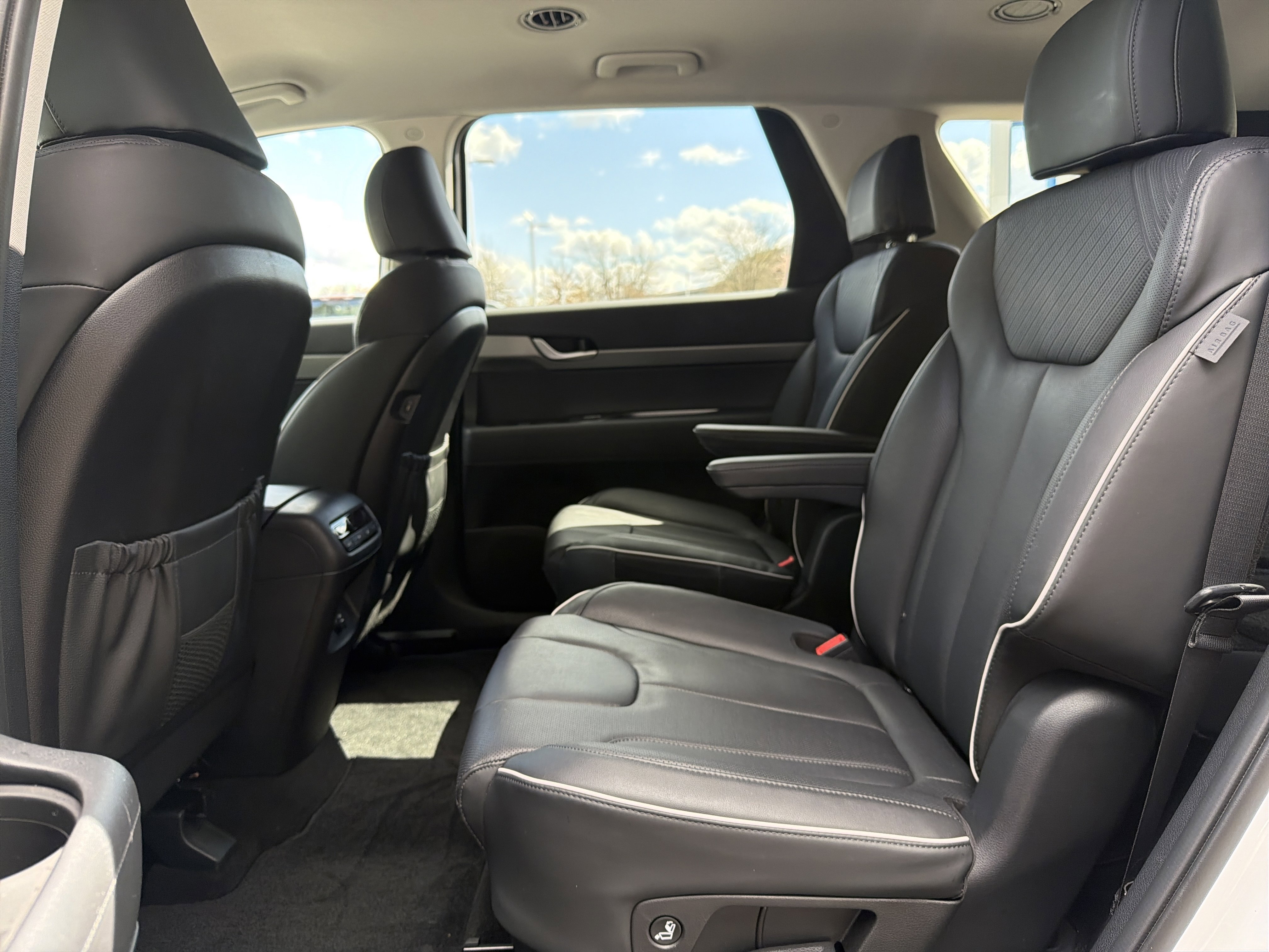 Used 2023 Hyundai Palisade SEL image 30