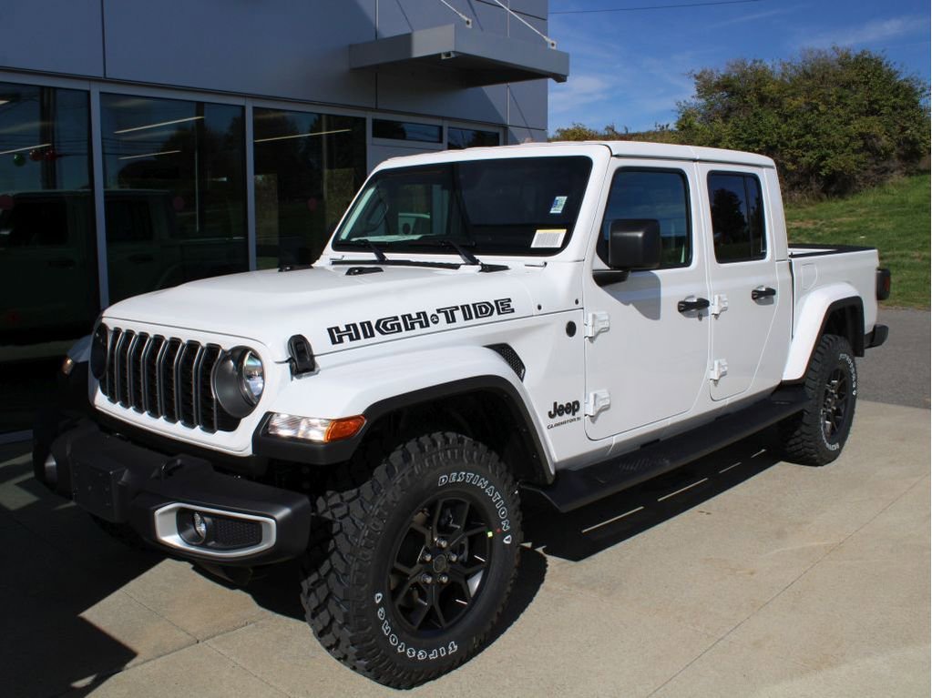 New 2025 Jeep Gladiator Sport image 5