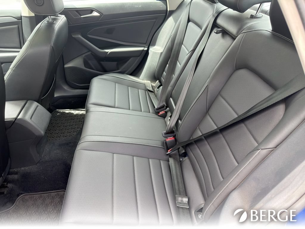 Used 2022 Volkswagen Jetta SE FWD image 26