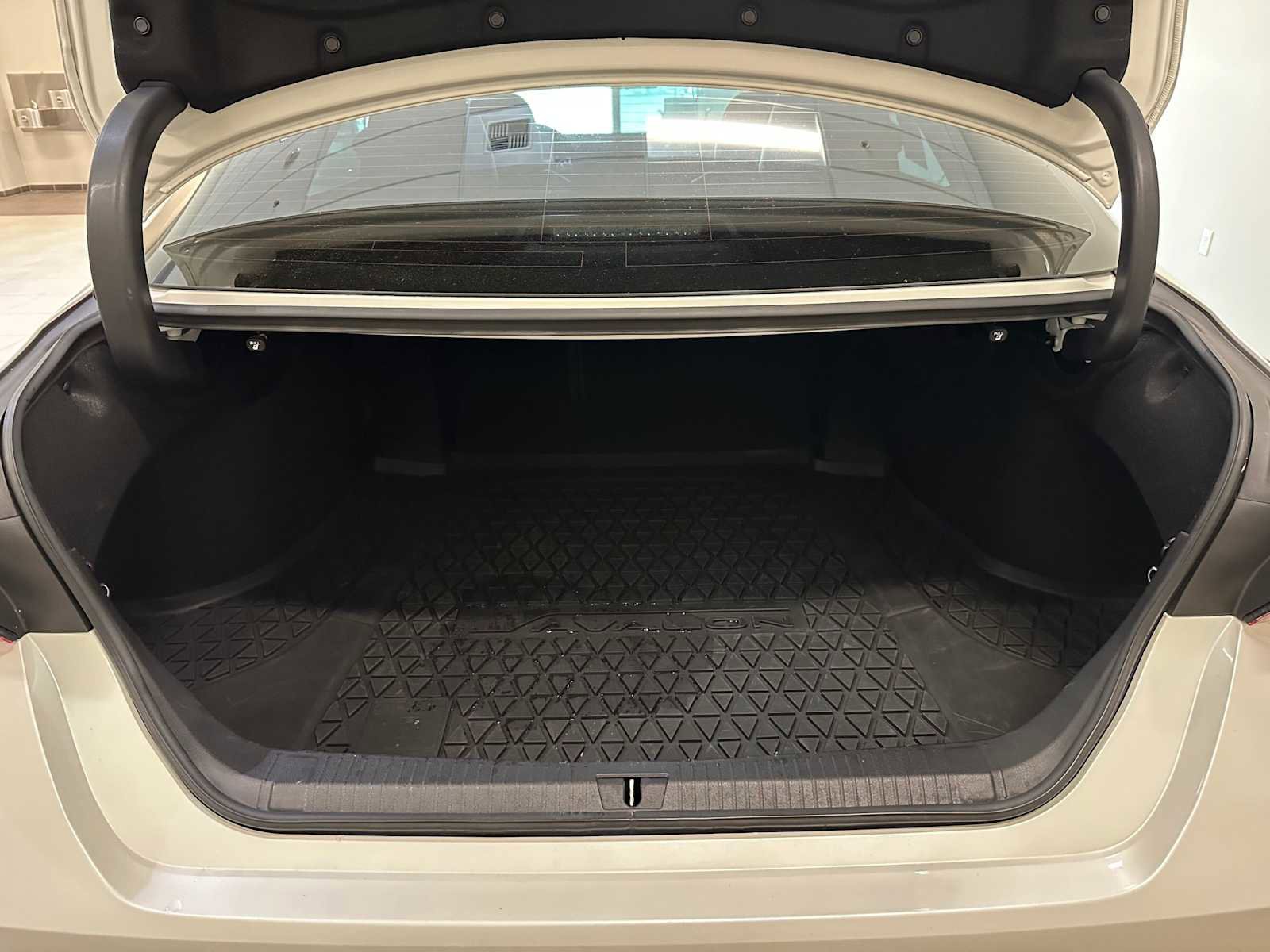 Certified 2021 Toyota Avalon TRD FWD image 31