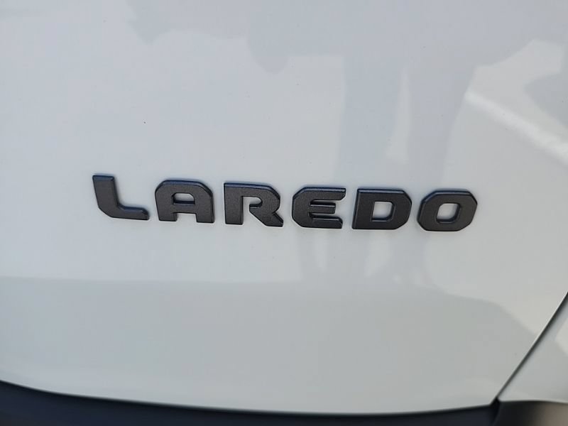 Used 2026 Jeep Cherokee Laredo AWD/4WD image 5