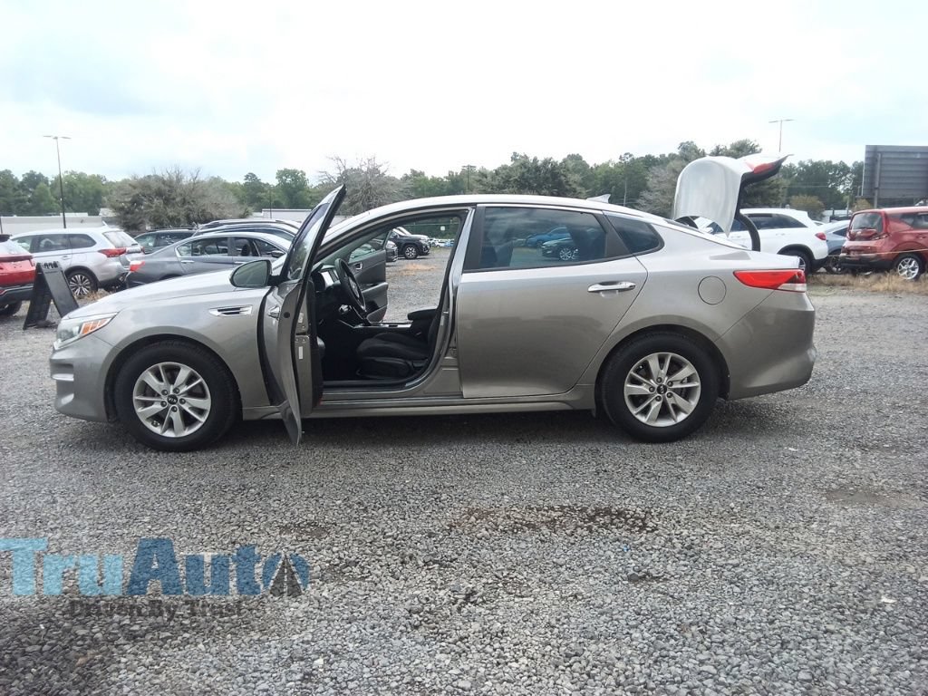 Used 2018 Kia Optima LX FWD image 14