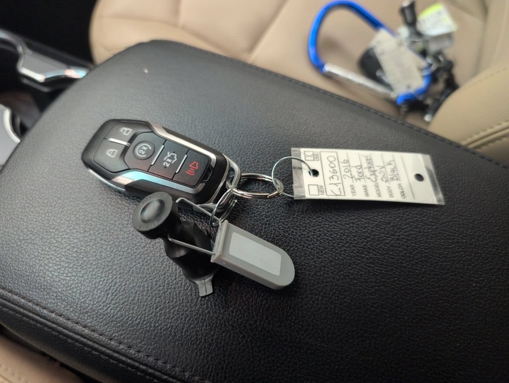 Used 2016 Ford Explorer Limited FWD image 39