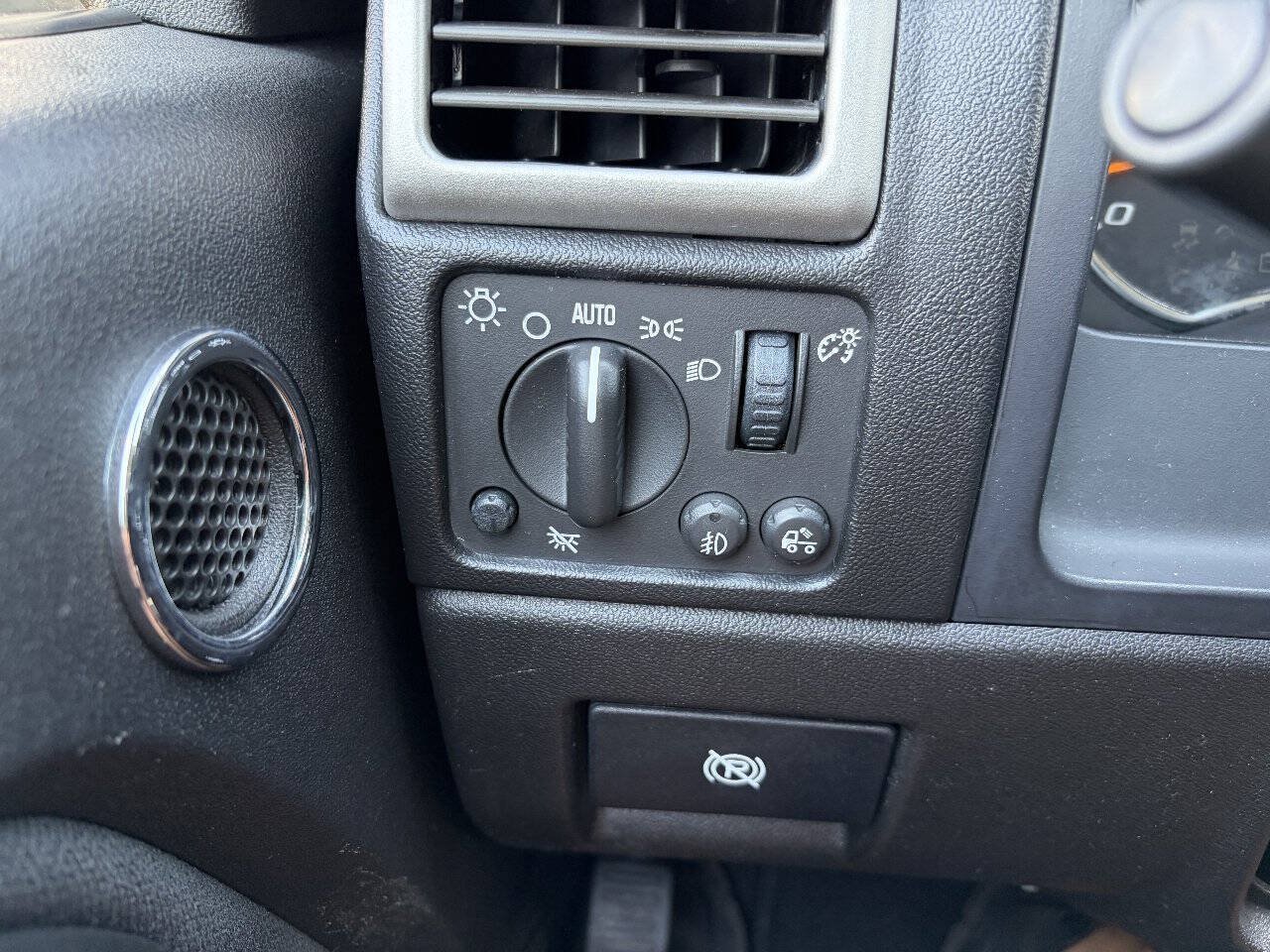 Used 2009 Chevrolet Colorado W/T RWD image 19