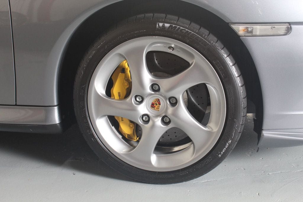 Used 2005 Porsche 911 Turbo Cabriolet AWD/4WD image 18