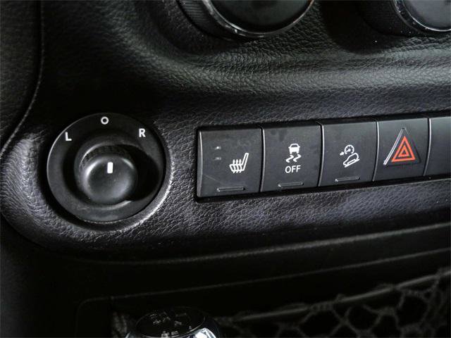 Used 2017 Jeep Wrangler Unlimited Sahara image 21