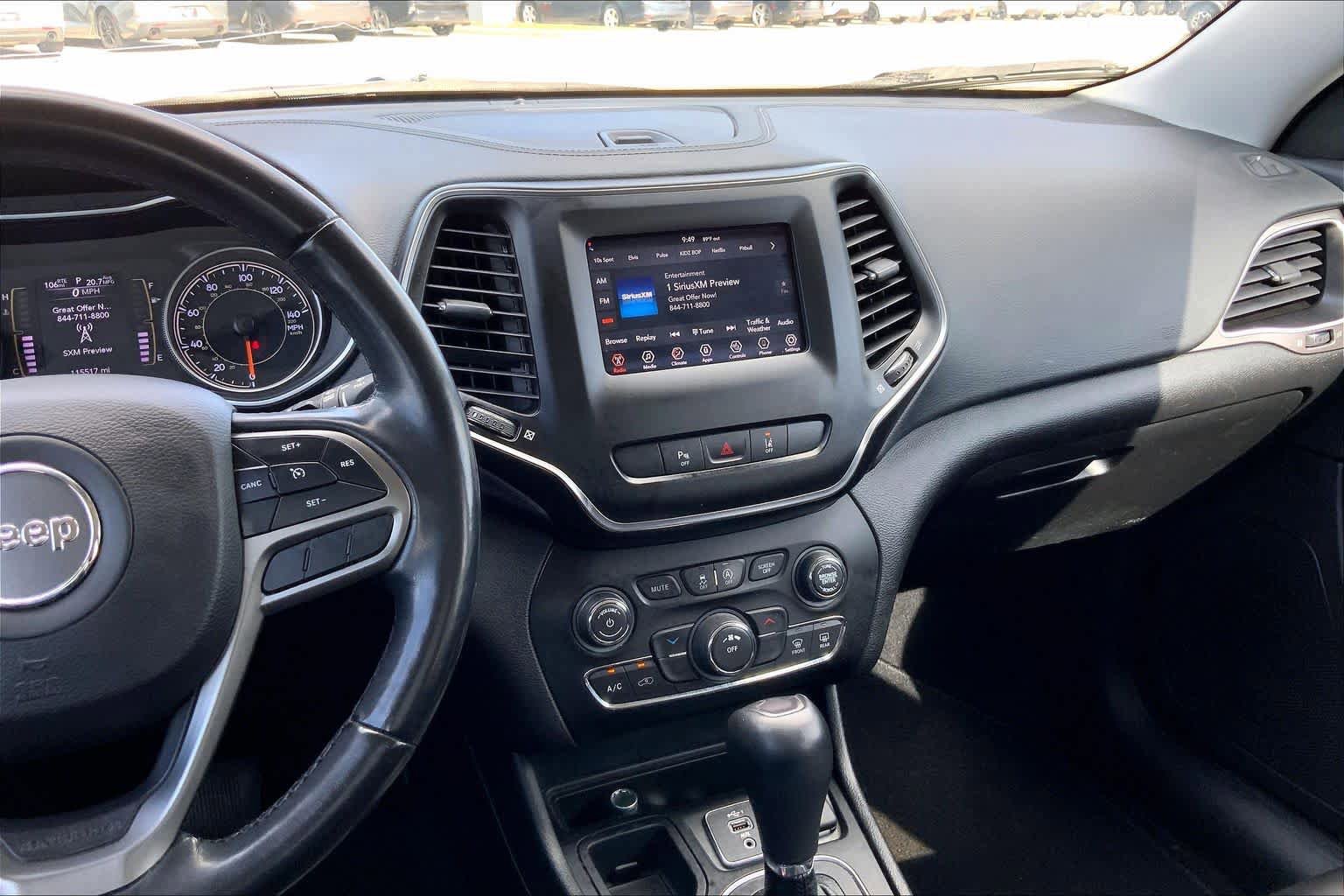 Used 2021 Jeep Cherokee Latitude Plus FWD image 7