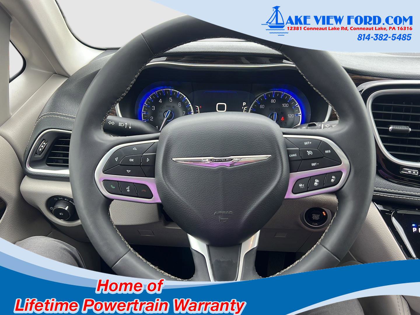 Used 2022 Chrysler Pacifica Limited FWD image 25