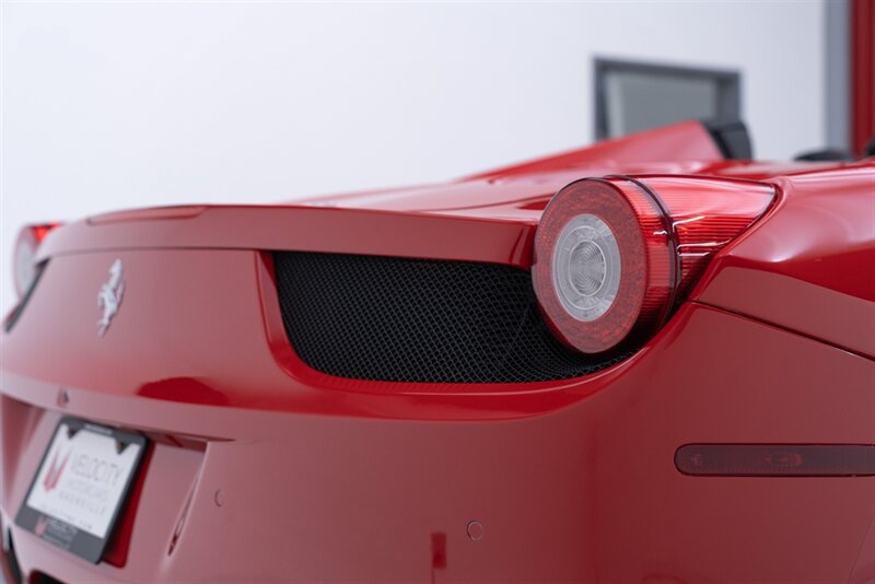 Used 2012 Ferrari 458 Spider RWD image 27