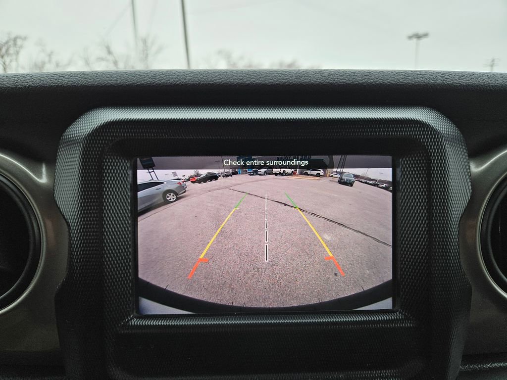Used 2018 Jeep Wrangler Unlimited Sport S AWD/4WD image 14