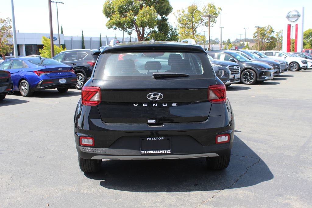 New 2026 Hyundai Venue SEL FWD image 8