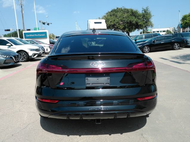 Used 2024 Audi SQ8 e-tron Premium Plus w/ Black Optic Package AWD/4WD image 7