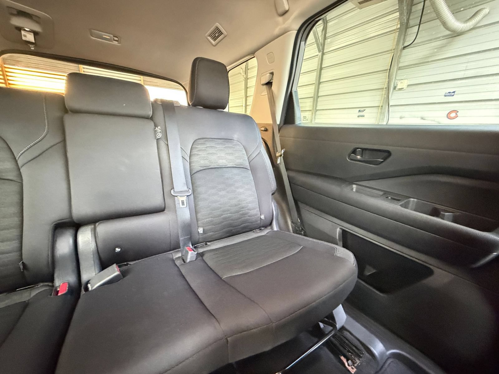 Used 2025 Nissan Pathfinder SV AWD/4WD image 36