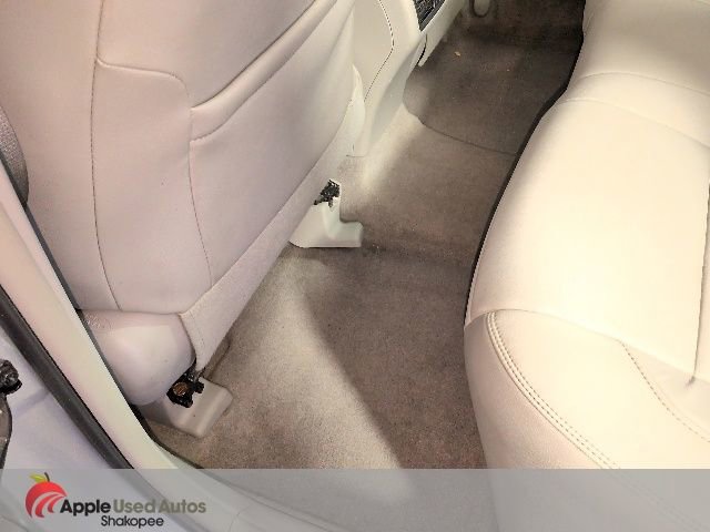 Used 2016 Toyota Camry XLE w/ Moonroof Package image 30