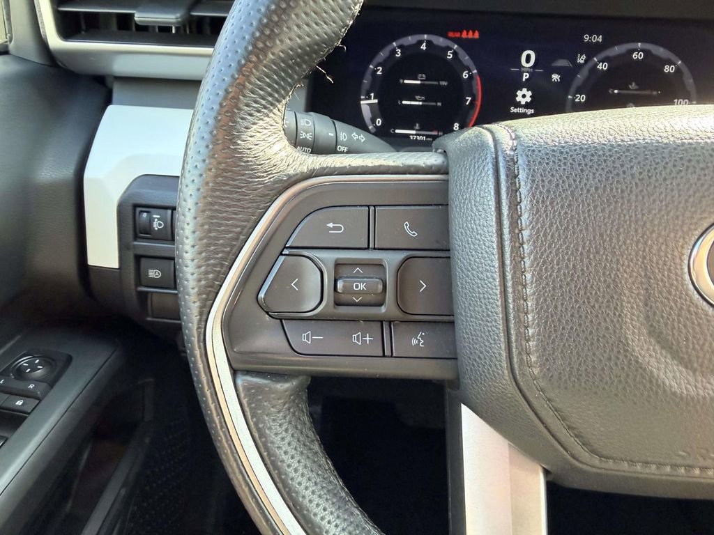 Certified 2024 Toyota Tacoma TRD Off-Road image 2