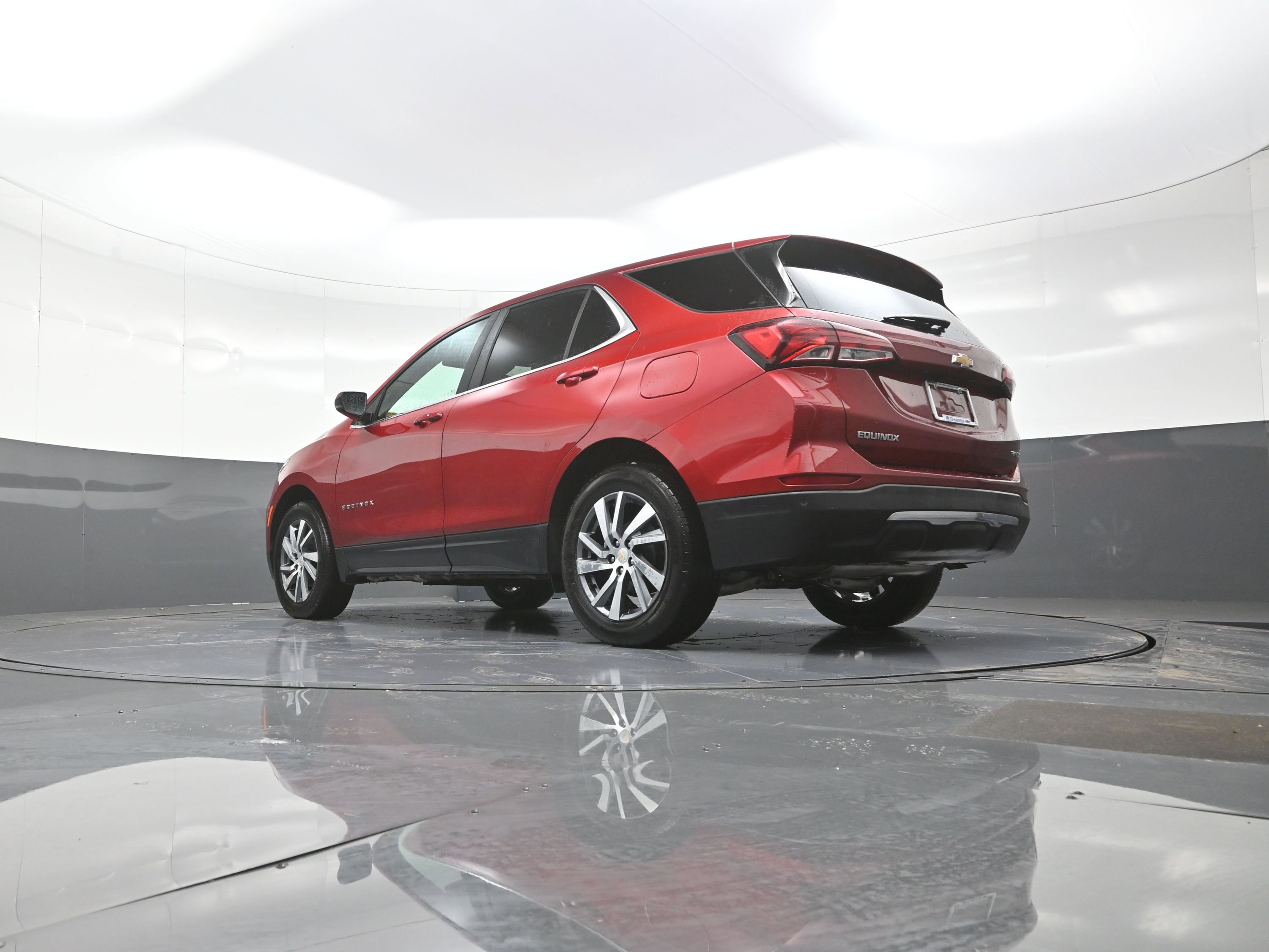 Used 2024 Chevrolet Equinox LT image 9