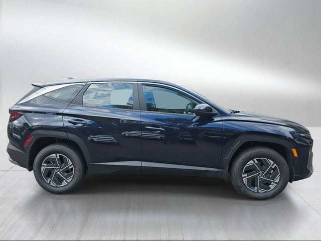 Certified 2026 Hyundai Tucson Blue SE AWD/4WD image 2