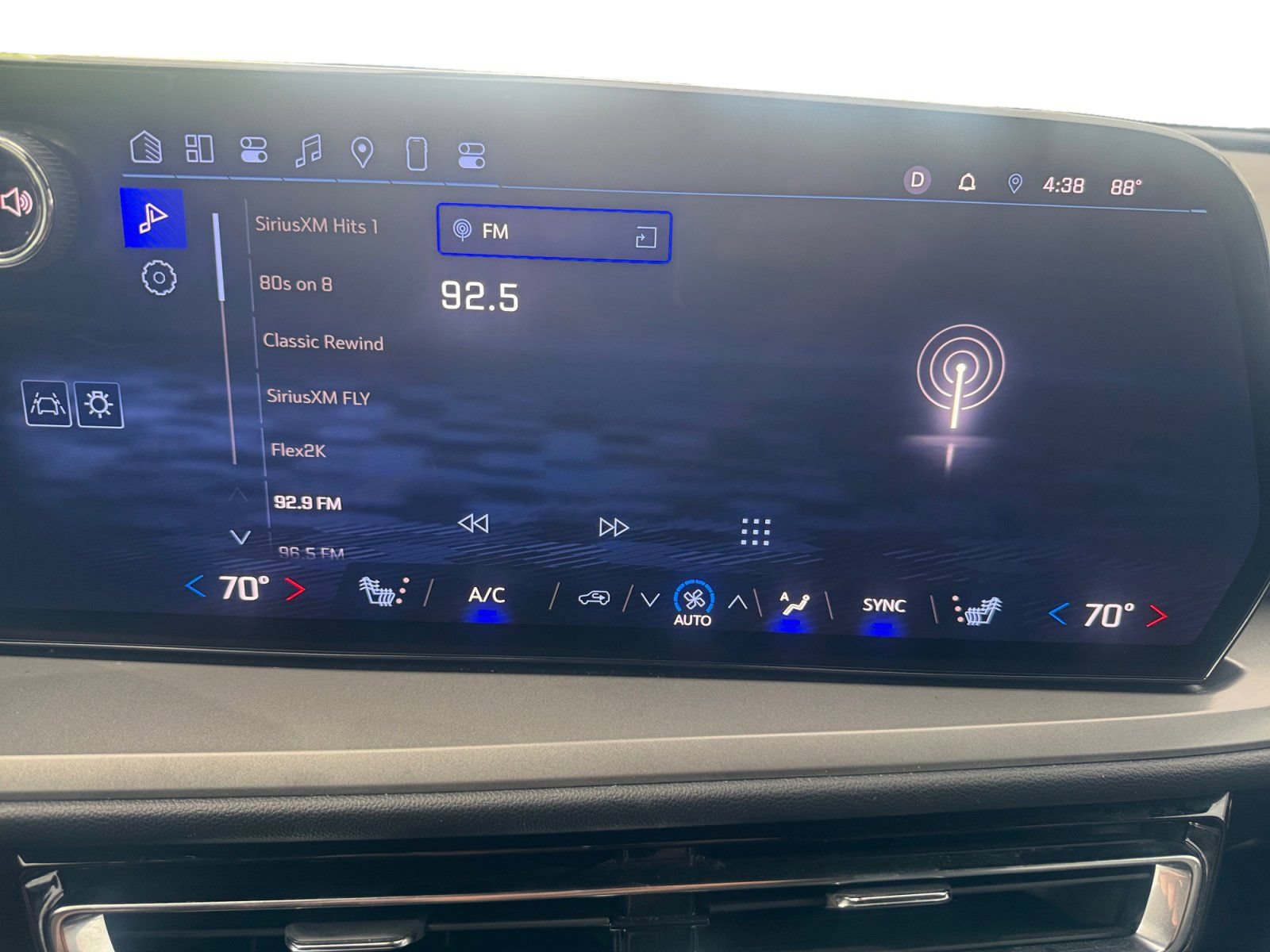 Certified 2024 Chevrolet Traverse LS FWD image 24