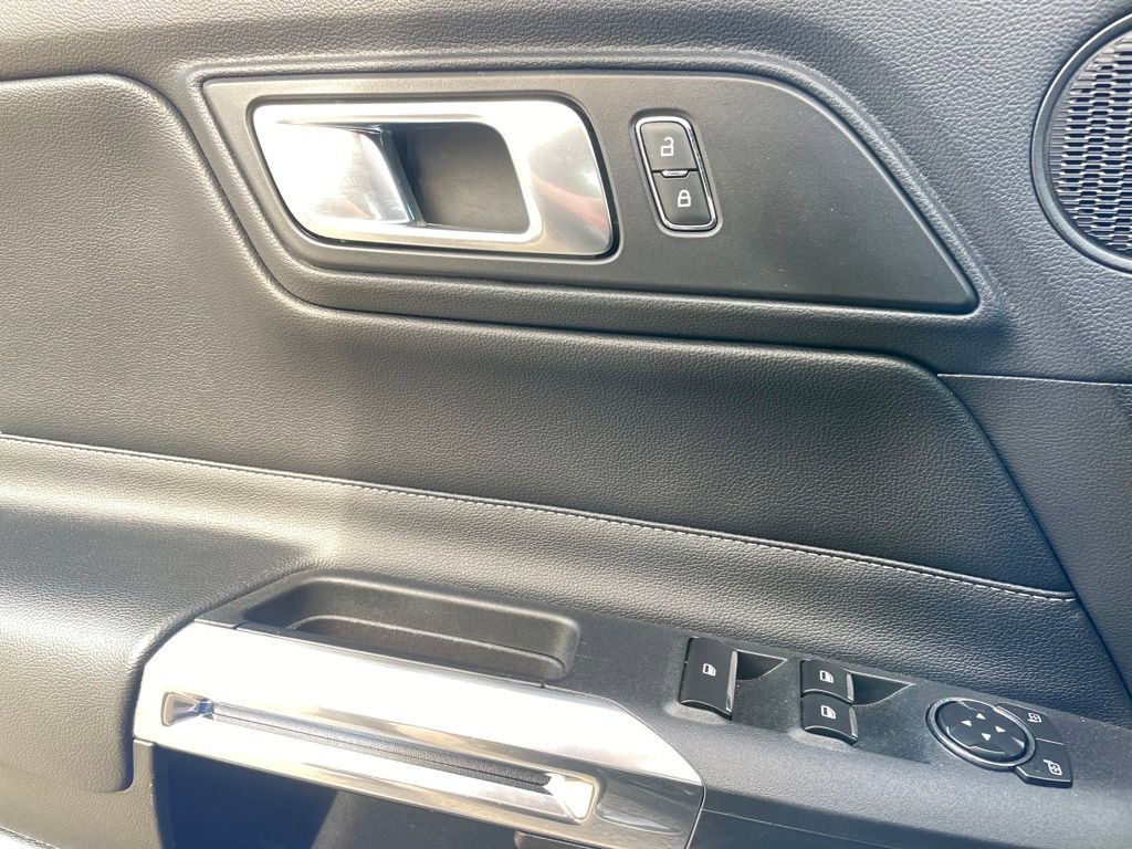 Used 2020 Ford Mustang Premium image 15