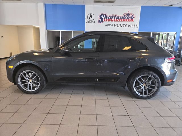 Used 2025 Porsche Macan AWD/4WD image 5