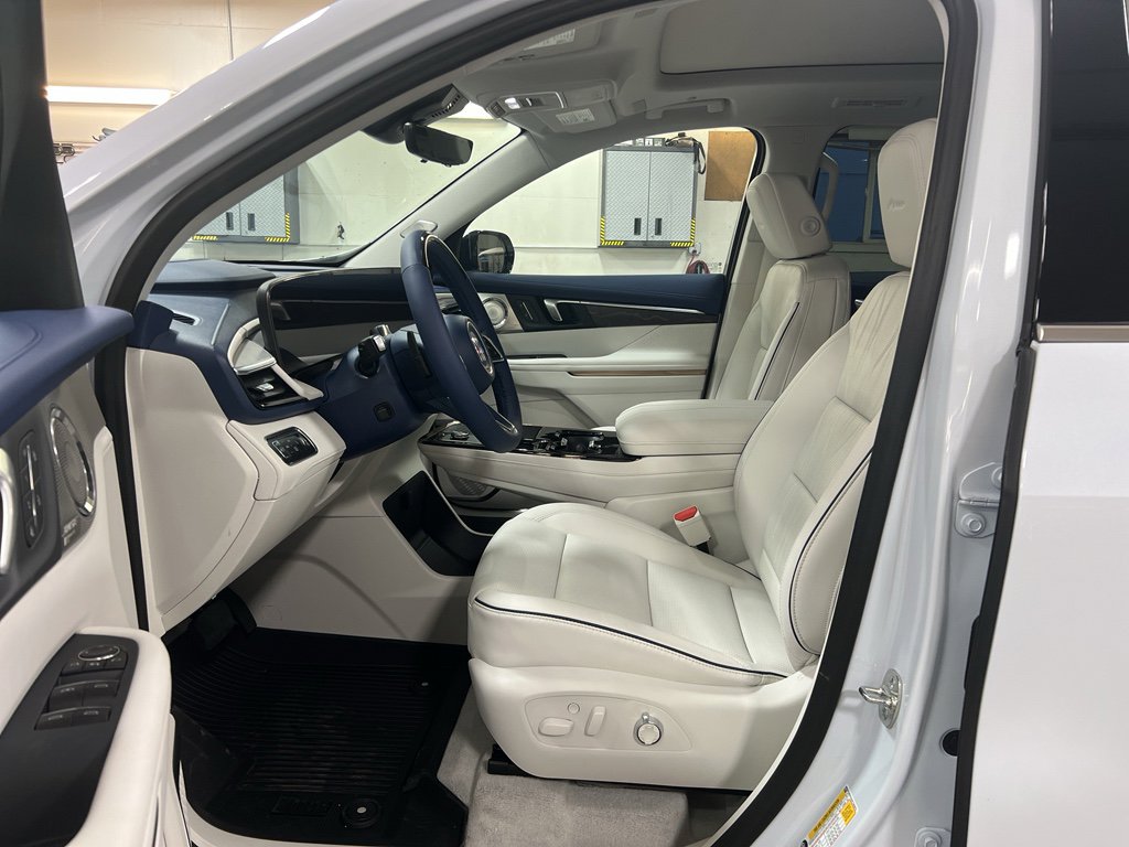New 2026 Buick Enclave Avenir w/ Super Cruise Package AWD/4WD image 12