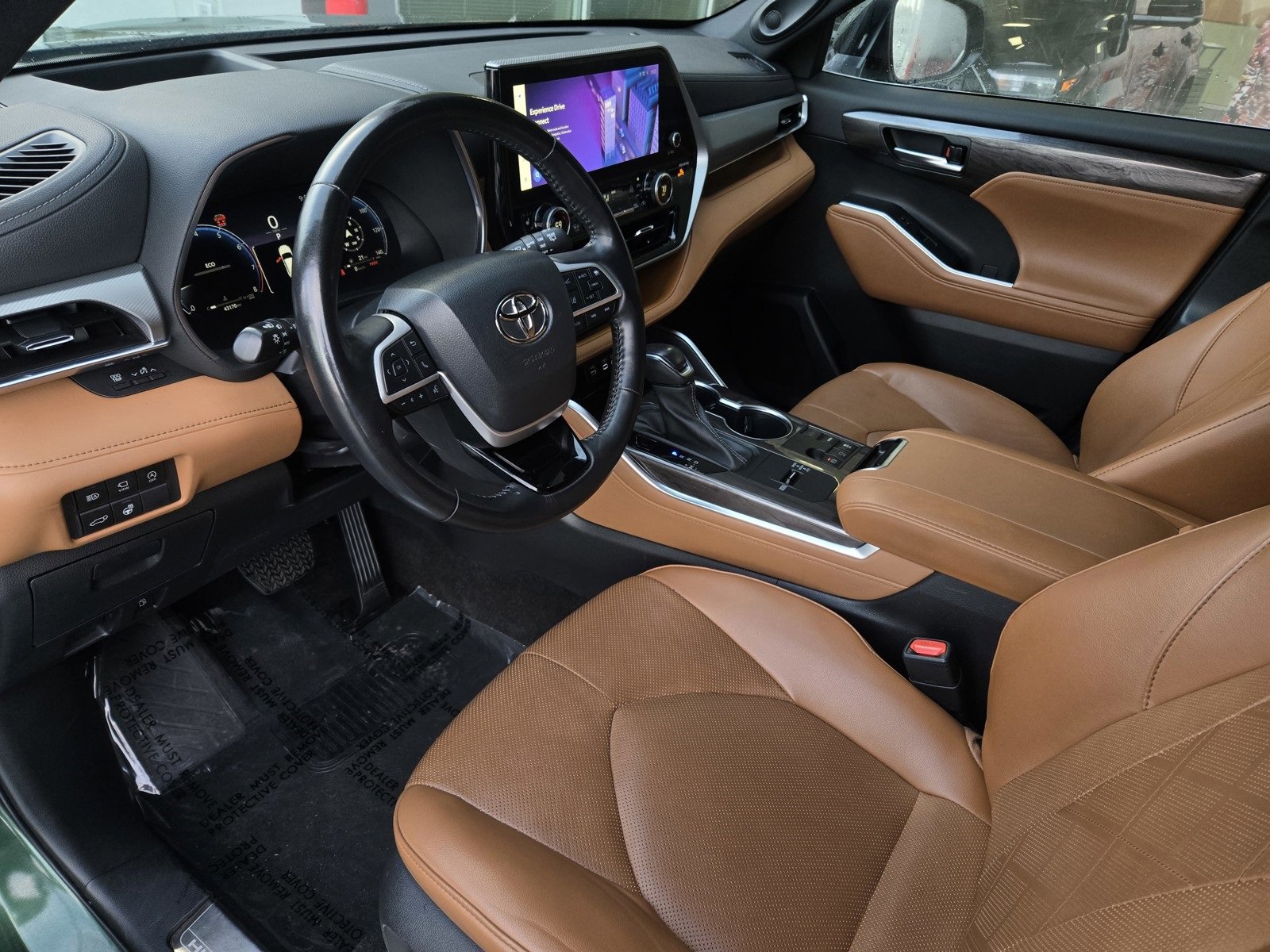 Used 2023 Toyota Highlander Platinum image 8