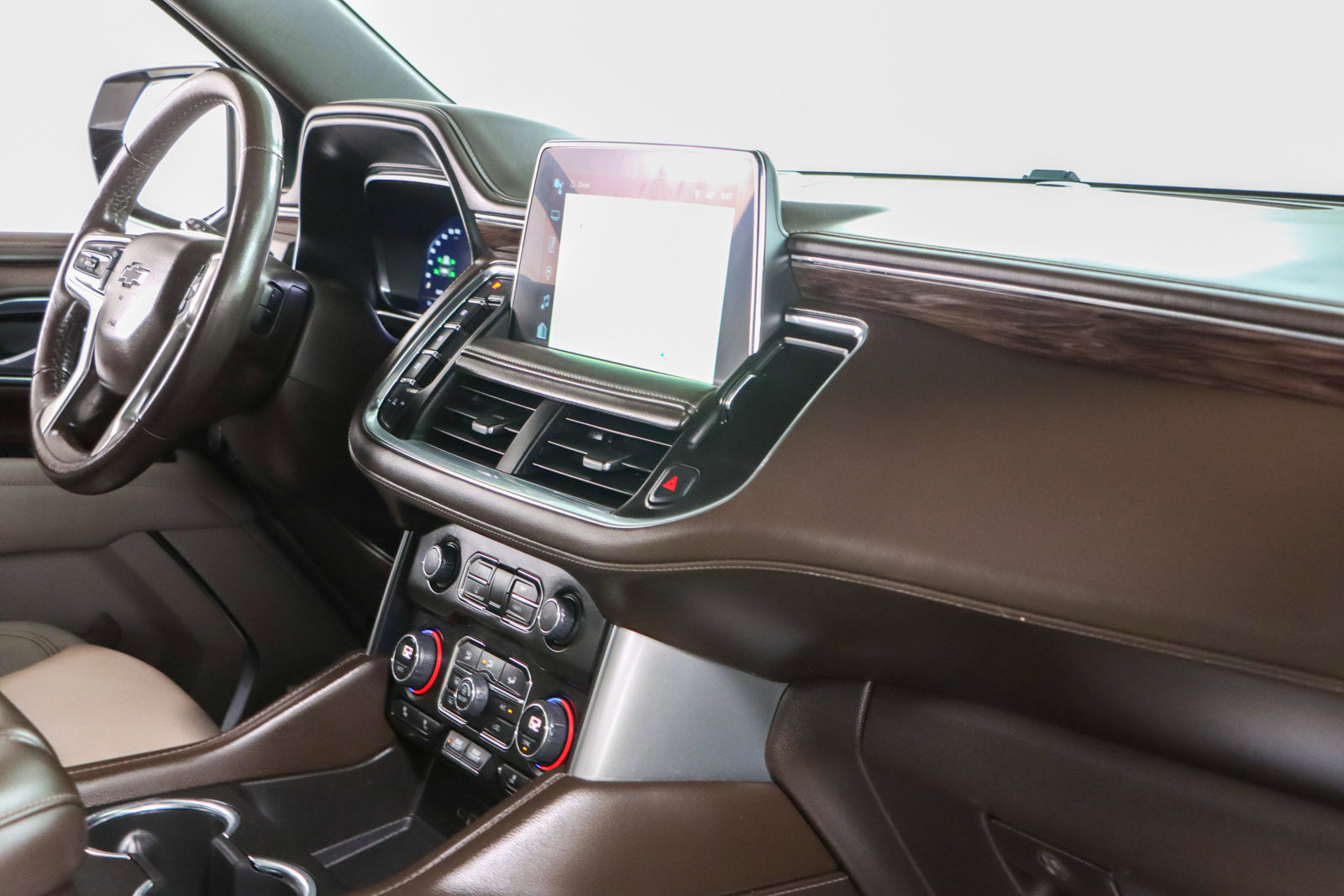 Used 2023 Chevrolet Tahoe Z71 w/ Luxury Package image 31