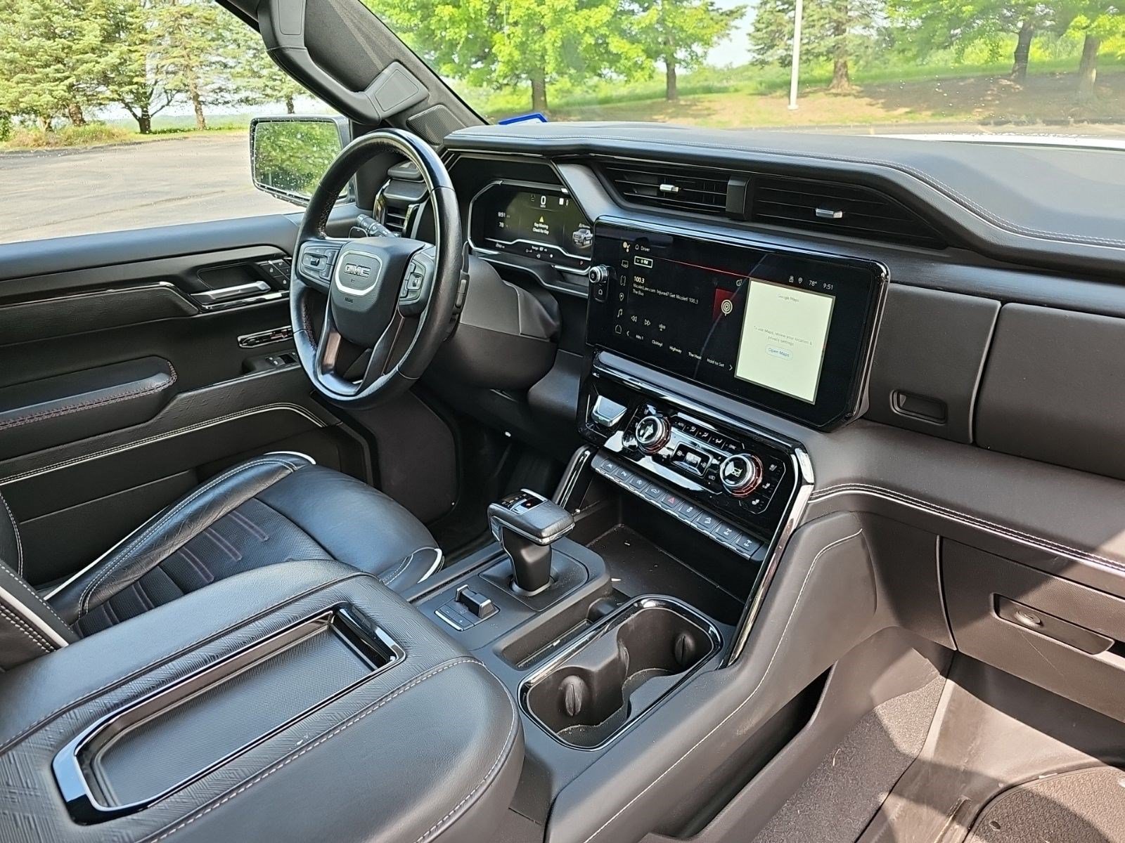 Used 2022 GMC Sierra 1500 AT4X AWD/4WD image 14