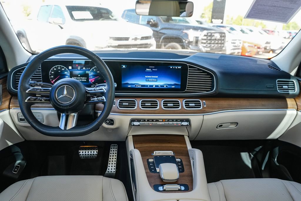 Certified 2025 Mercedes-Benz GLB 250 4MATIC image 12