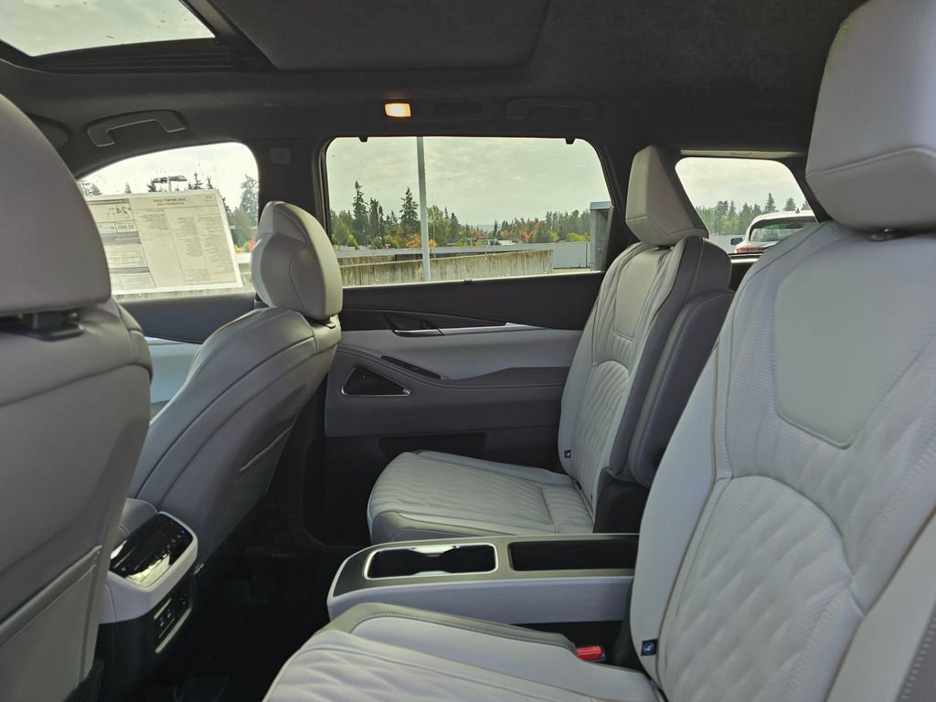 New 2026 INFINITI QX60 Autograph image 18