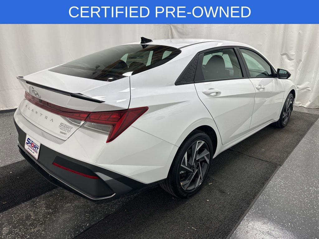 Certified 2025 Hyundai Elantra SEL FWD image 3