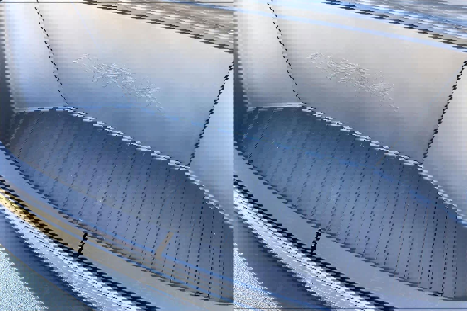 Used 2024 Tesla Cybertruck AWD Crew Cab image 31