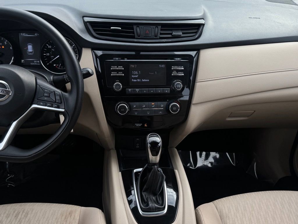 Used 2017 Nissan Rogue S image 14