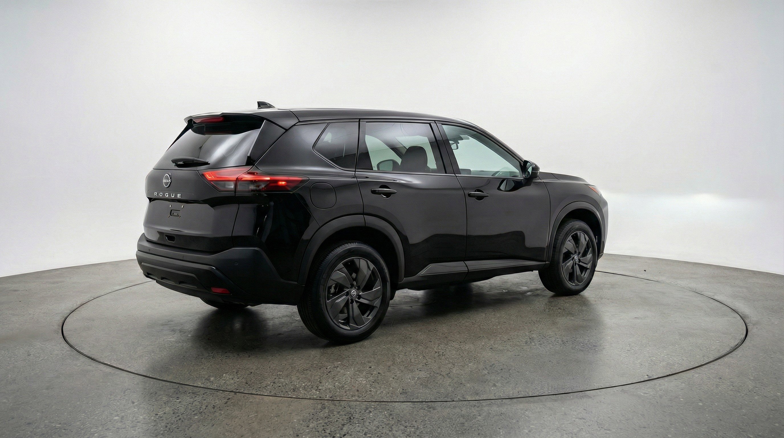 Used 2025 Nissan Rogue SV image 9