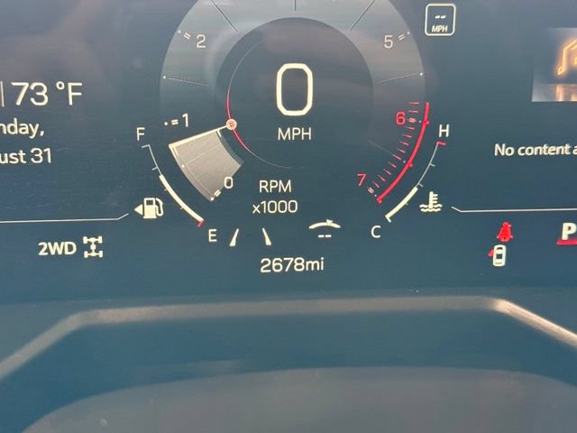 Used 2025 GMC Acadia Elevation w/ Elevation Premium Package AWD/4WD image 14