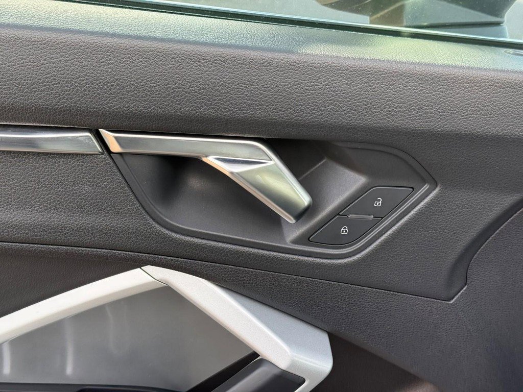 Used 2023 Audi Q3 2.0T Premium image 20