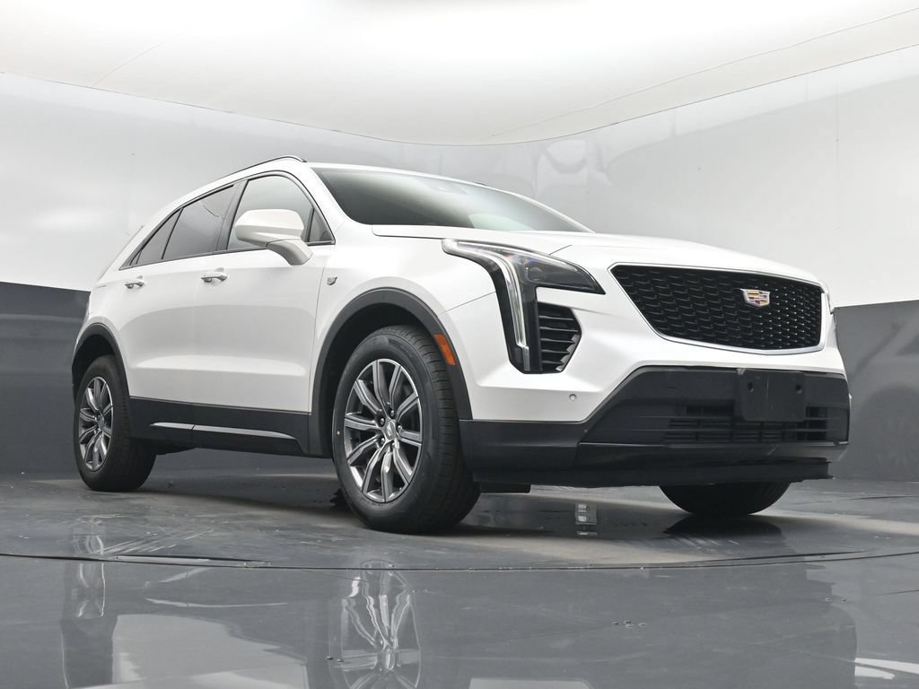 Used 2019 Cadillac XT4 Sport w/ Cold Weather Package FWD image 32