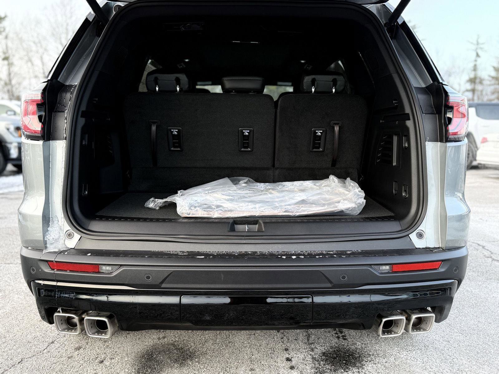 New 2026 GMC Acadia AT4 w/ Luxury Package image 10