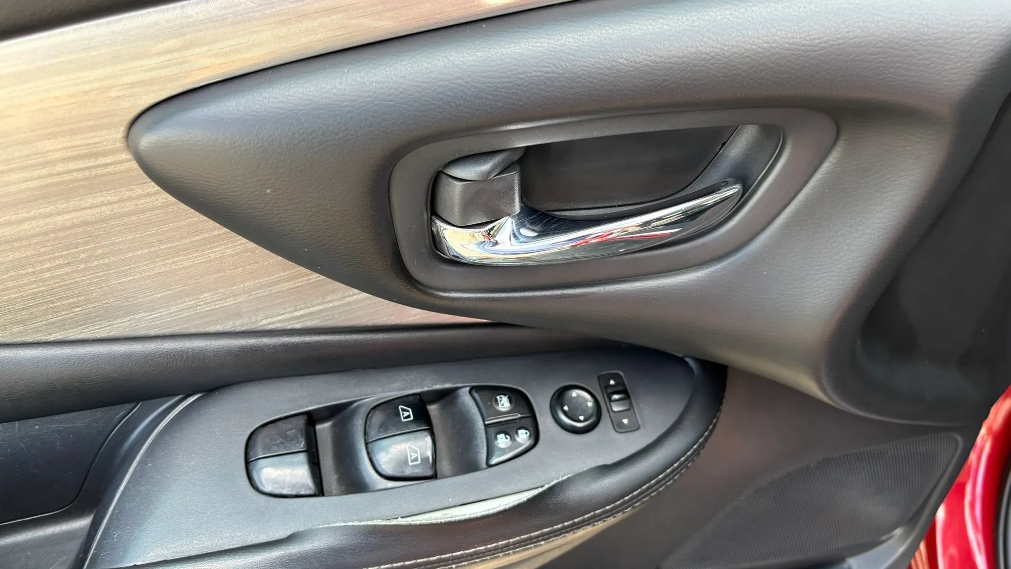 Used 2017 Nissan Murano SV AWD/4WD image 17