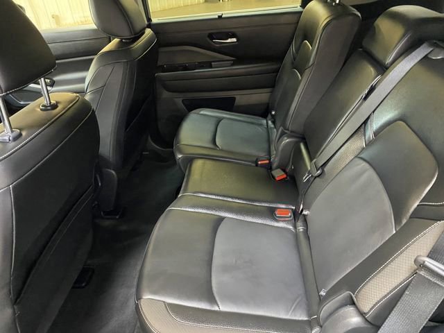 Used 2024 Nissan Pathfinder SL AWD/4WD image 23
