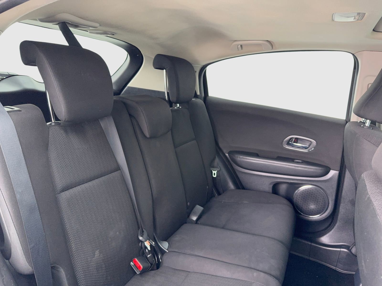 Used 2018 Honda HR-V EX image 41