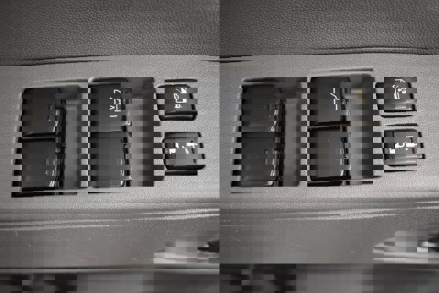 Used 2016 Nissan Frontier Desert Runner image 23