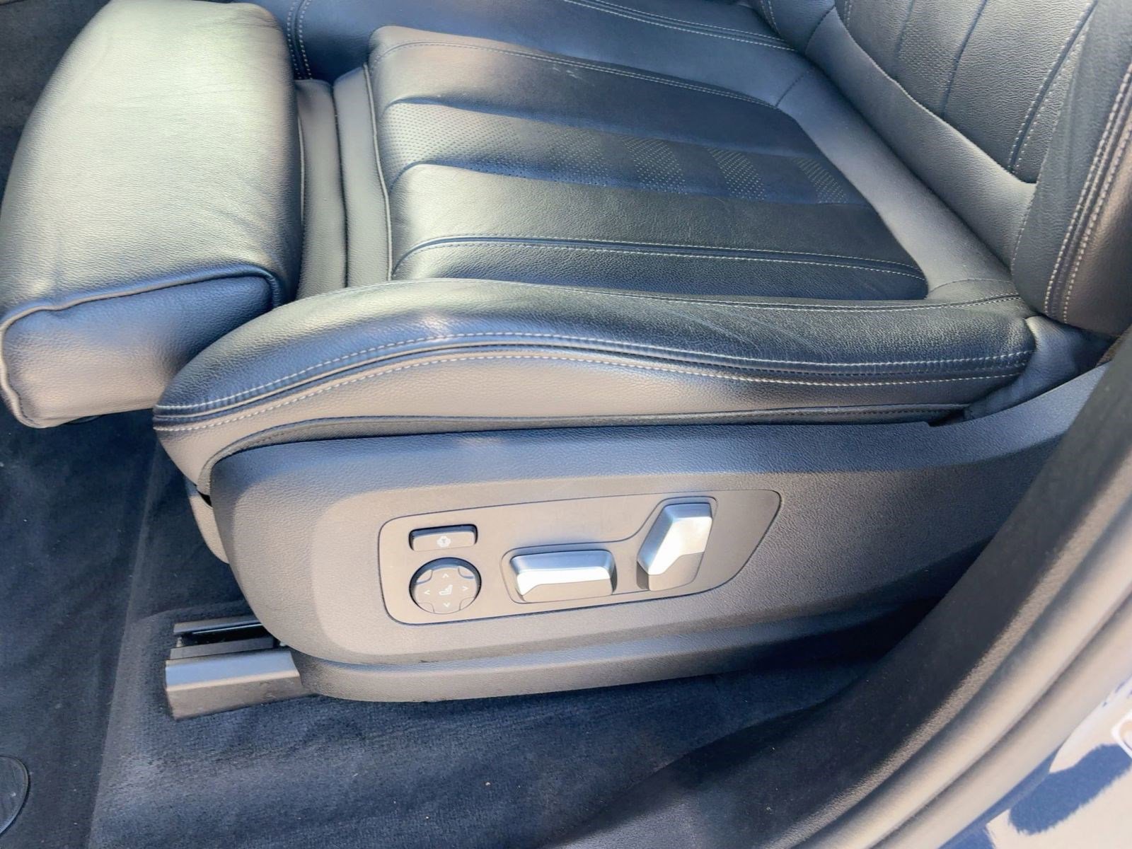 Used 2019 BMW X5 xDrive40i w/ Convenience Package image 14