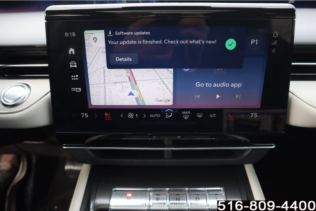 Used 2025 Lincoln Nautilus Reserve image 20