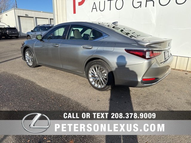 Used 2019 Lexus ES 300h w/ Luxury Package image 5