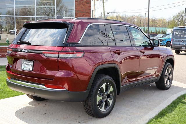 New 2025 Jeep Grand Cherokee Limited 4xe image 28