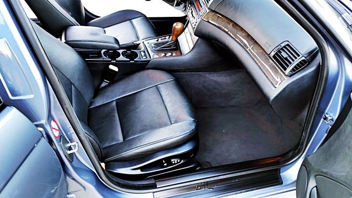 Used 2002 BMW 325i Sedan image 13