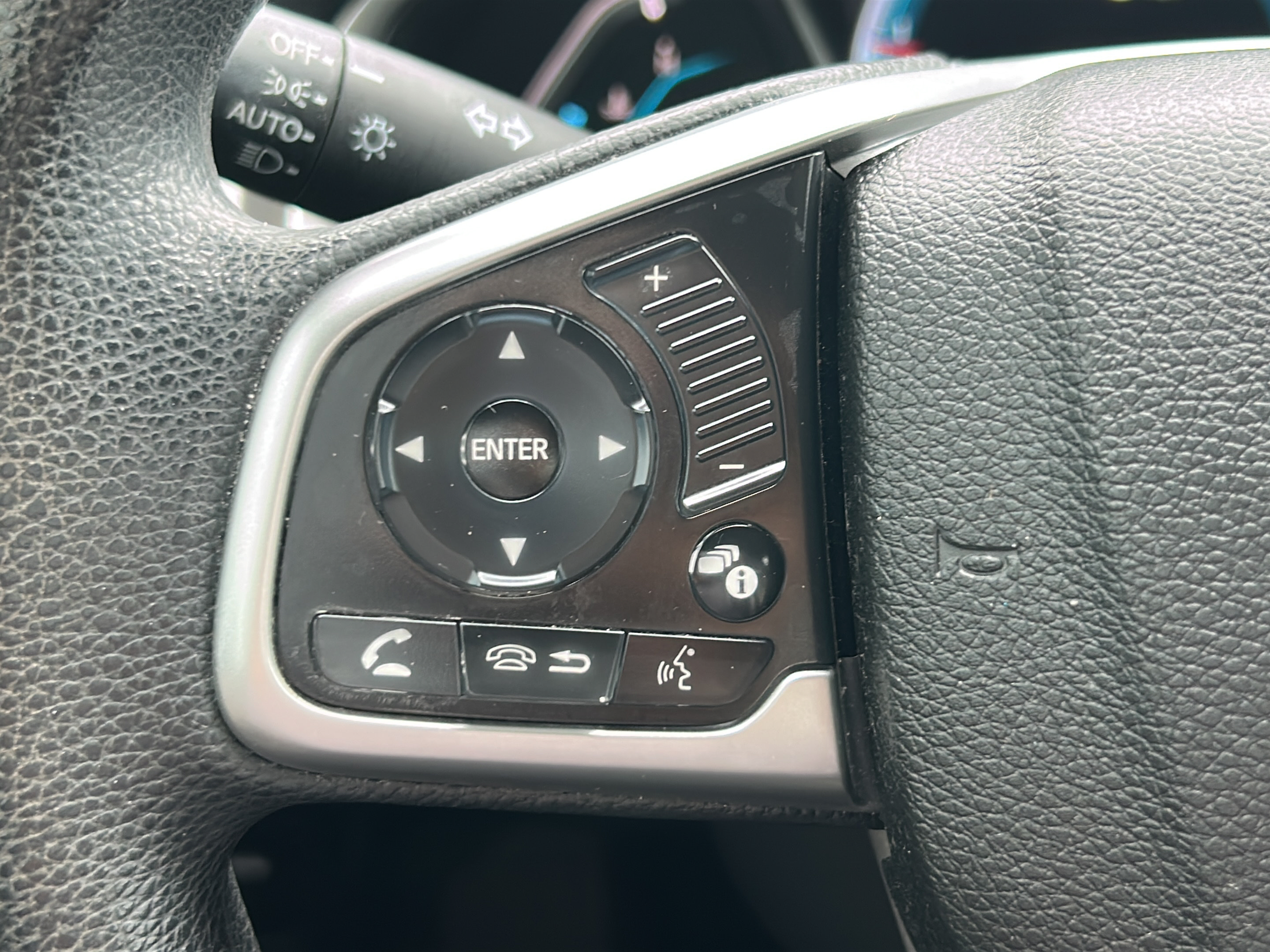 Used 2018 Honda Civic EX image 19