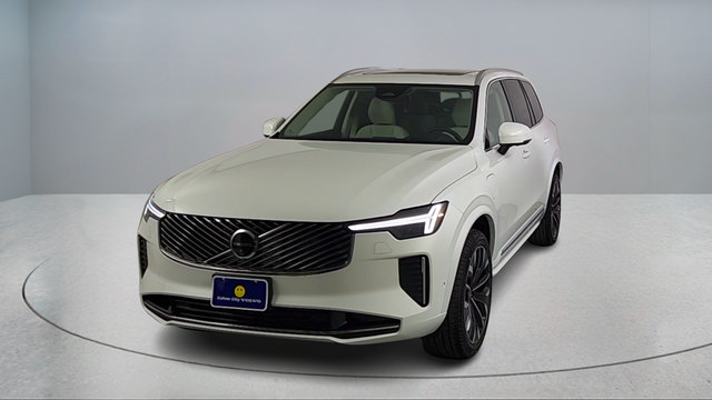 New 2026 Volvo XC90 T8 Ultra w/ Protection Package Premier AWD/4WD image 2